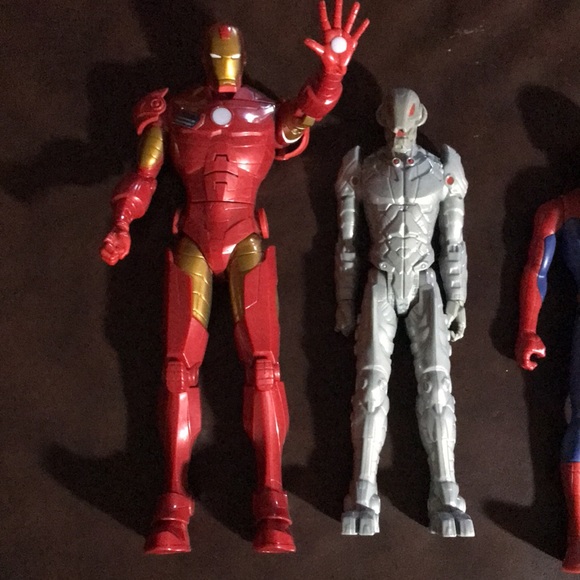 8 Super Hero Action Figures - Picture 3 of 5
